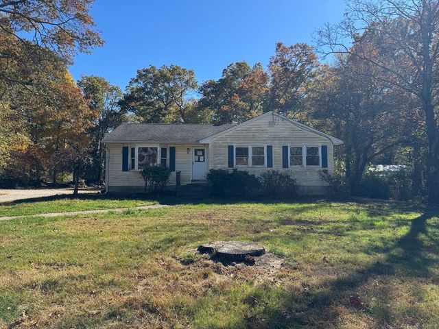 126 Alton Bradford Rd, Hopkinton, RI 02808