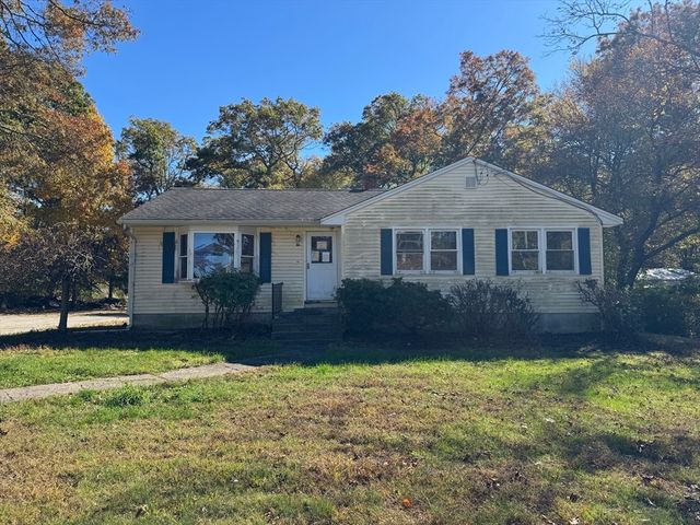 126 Alton Bradford Rd, Hopkinton, RI 02808