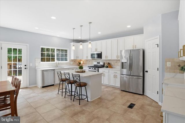 8571 ROTHBURY DR, Bristow, VA 20136