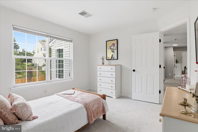 8571 ROTHBURY DR, Bristow, VA 20136