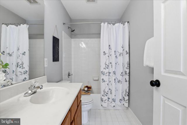 8571 ROTHBURY DR, Bristow, VA 20136