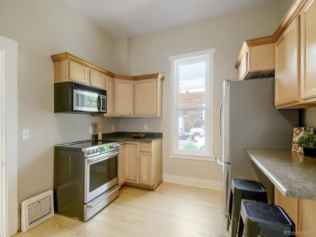 2127 W 33rd Ave, Denver, CO 80211