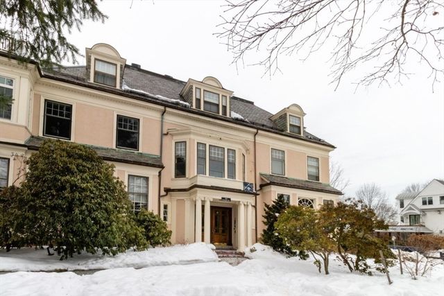 100 Pond St 9, Boston, MA 02130