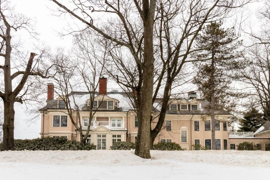 100 Pond St 9, Boston, MA 02130