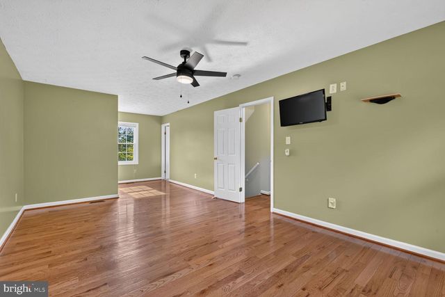 128 BRIARWOOD CT, Sterling, VA 20164