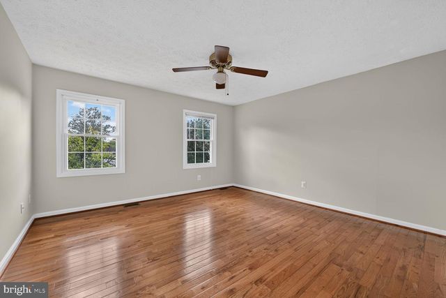128 BRIARWOOD CT, Sterling, VA 20164