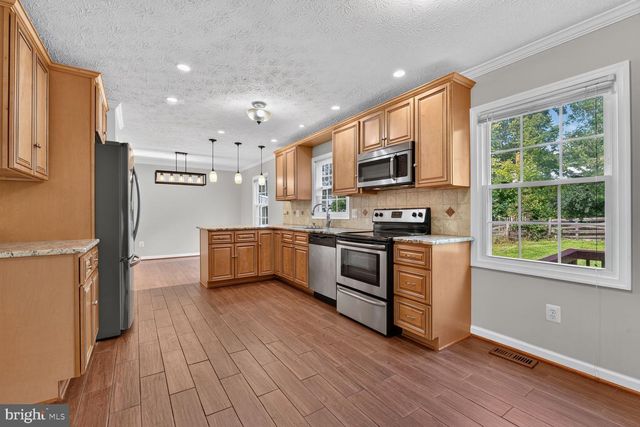 128 BRIARWOOD CT, Sterling, VA 20164