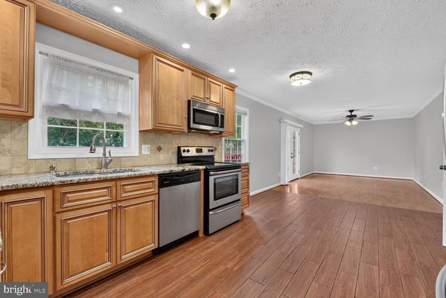 128 BRIARWOOD CT, Sterling, VA 20164