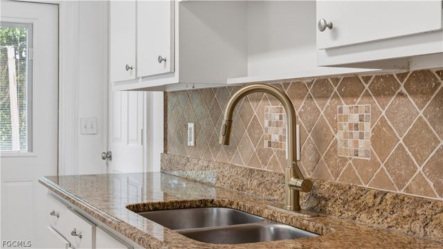 939 Bluebird ST, Naples, FL 34104