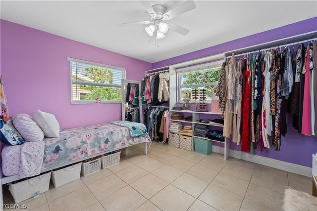 939 Bluebird ST, Naples, FL 34104