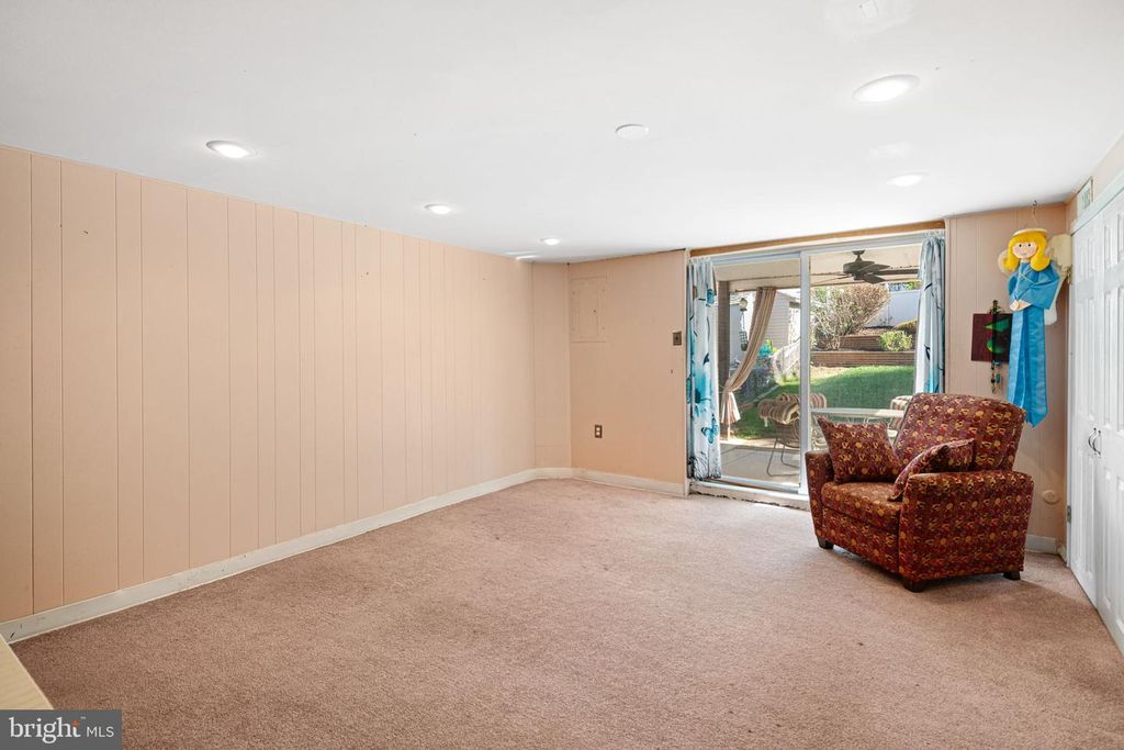 2633 MAXWELL ST, Philadelphia, PA 19152