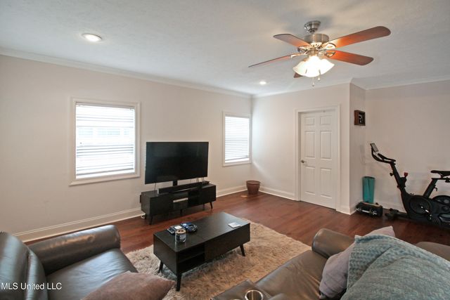 1611 Kent Avenue, Jackson, MS 39211