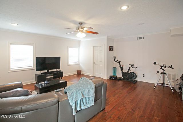 1611 Kent Avenue, Jackson, MS 39211