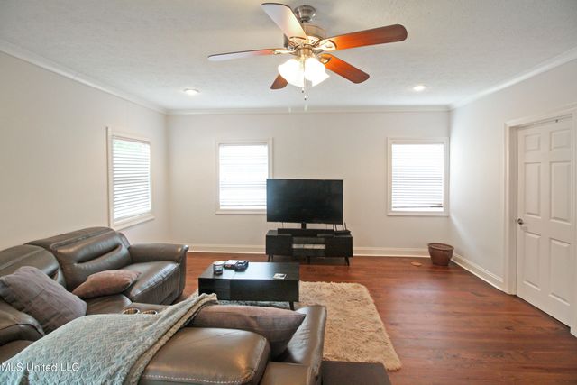 1611 Kent Avenue, Jackson, MS 39211