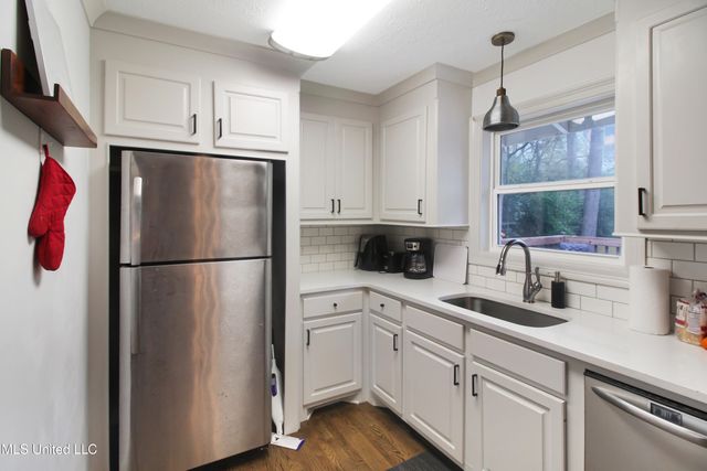 1611 Kent Avenue, Jackson, MS 39211