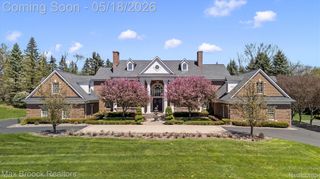 528 Barrington Court, Bloomfield Hills, MI 48304