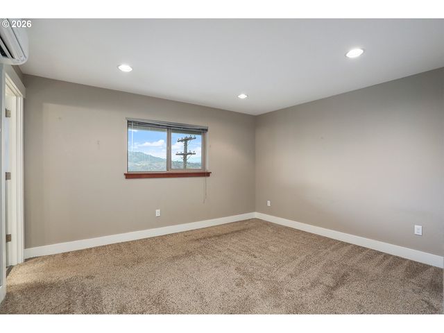 118 INGRAM Pl, White Salmon, WA 98672