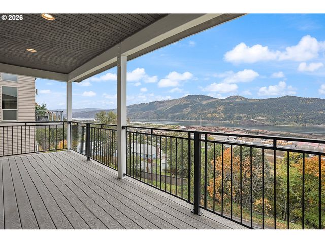 118 INGRAM Pl, White Salmon, WA 98672