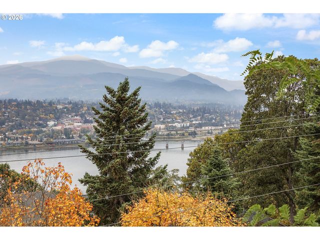 118 INGRAM Pl, White Salmon, WA 98672