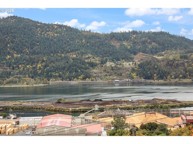 118 INGRAM Pl, White Salmon, WA 98672