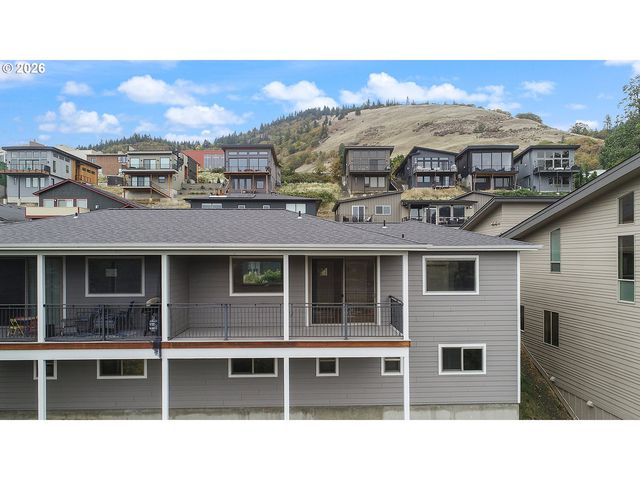 118 INGRAM Pl, White Salmon, WA 98672