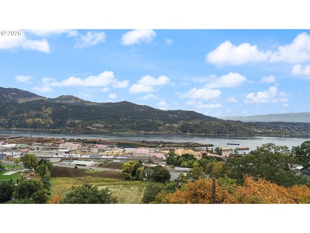 118 INGRAM Pl, White Salmon, WA 98672