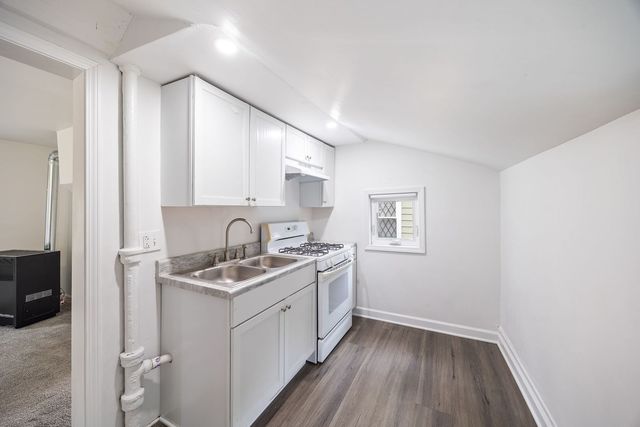 3017 E 83rd Street, Chicago, IL 60617