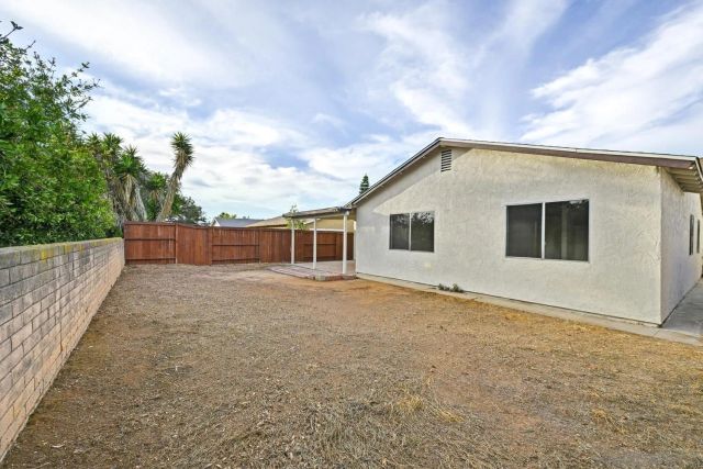 7969 Landon Pl, San Diego, CA 92126