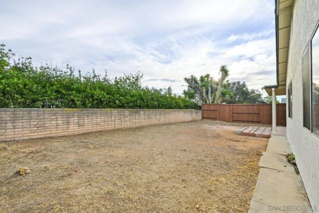 7969 Landon Pl, San Diego, CA 92126