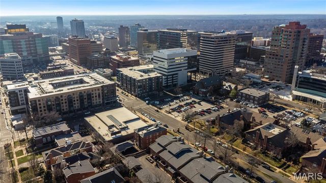 116 N Central Avenue 3S, Clayton, MO 63105