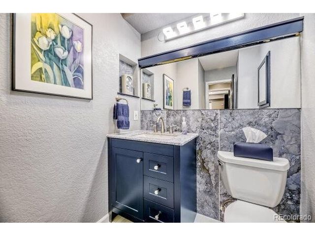 209 E Highline Cir 104, Centennial, CO 80122