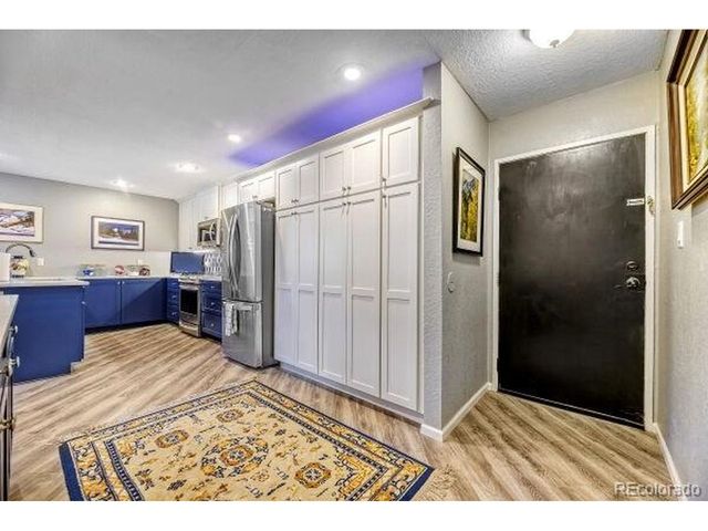 209 E Highline Cir 104, Centennial, CO 80122