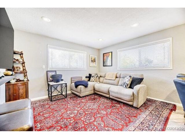 209 E Highline Cir 104, Centennial, CO 80122