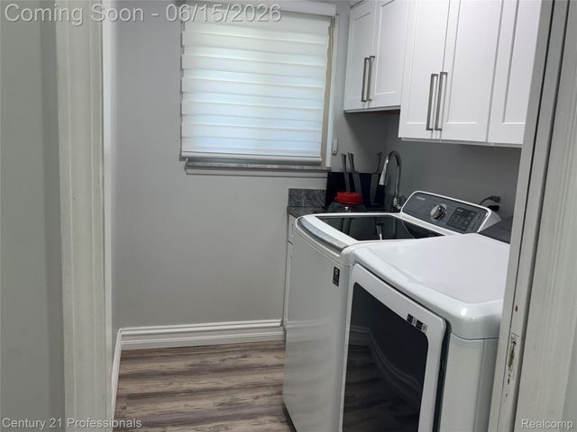 39548 Pinebrook Drive, Sterling Heights, MI 48310