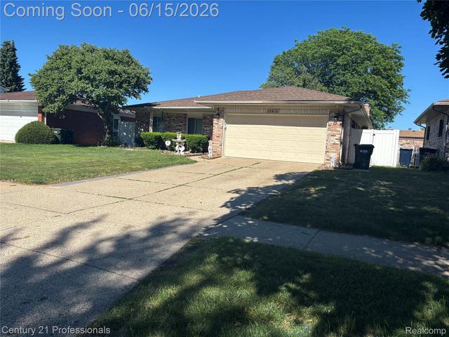 39548 Pinebrook Drive, Sterling Heights, MI 48310