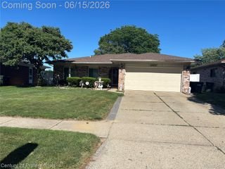 39548 Pinebrook Drive, Sterling Heights, MI 48310