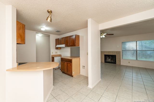 5111 Anacacho, San Antonio, TX 78217