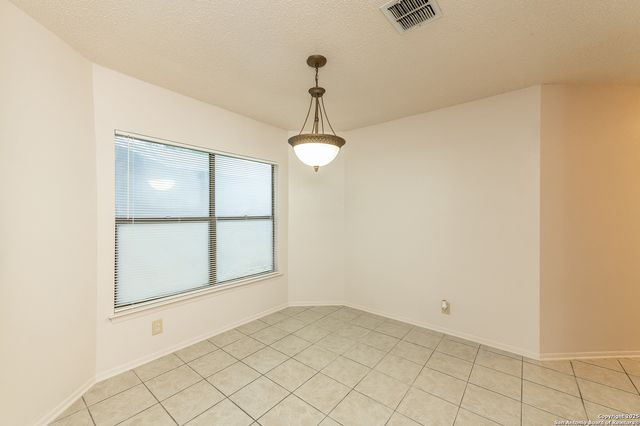 5111 Anacacho, San Antonio, TX 78217