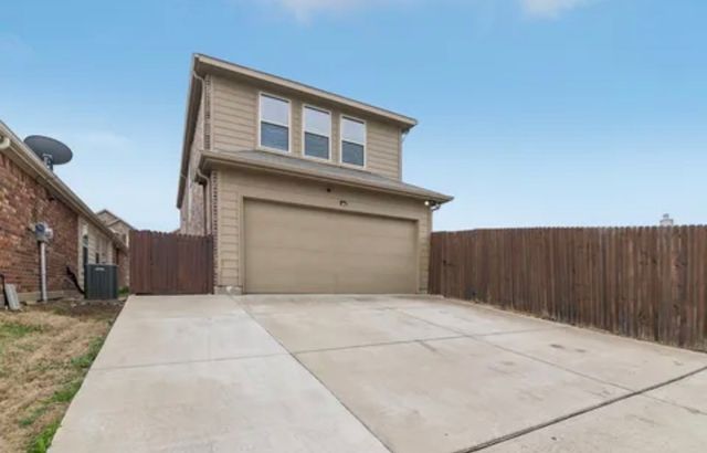 5836 Fir Tree Lane, Fort Worth, TX 76123