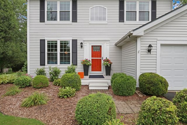 93 Old Farm Court, Lindenhurst, IL 60046