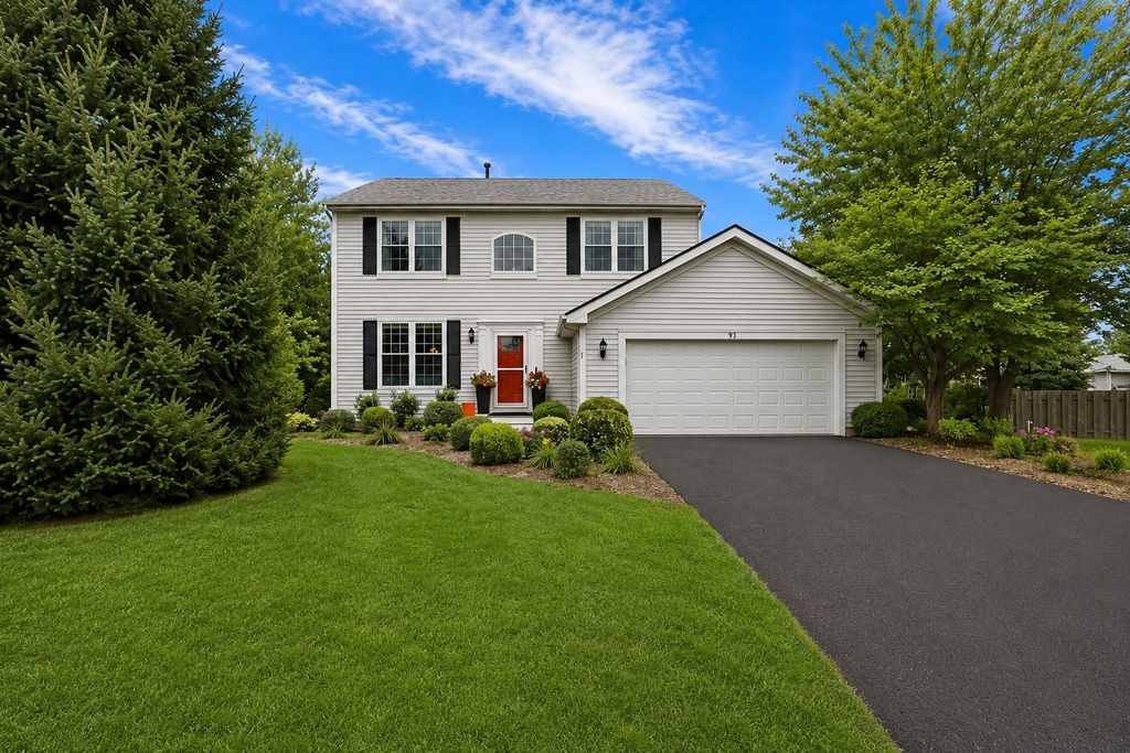 93 Old Farm Court, Lindenhurst, IL 60046