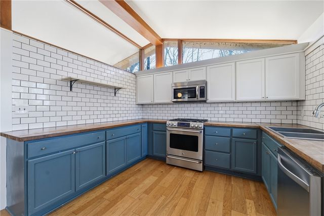 1710 E Hammond Street, Fayetteville, AR 72701