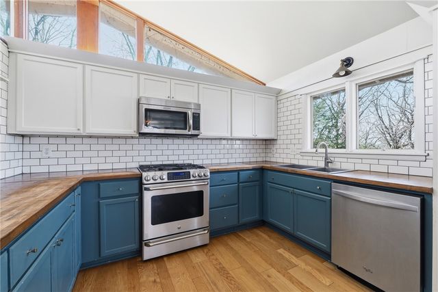 1710 E Hammond Street, Fayetteville, AR 72701