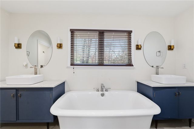 1710 E Hammond Street, Fayetteville, AR 72701