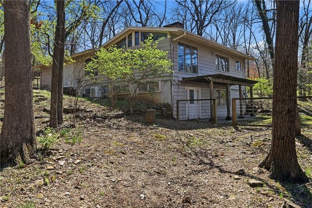 1710 E Hammond Street, Fayetteville, AR 72701