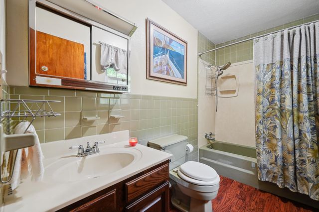 3788 Green Valley Road, Huntington, WV 25701