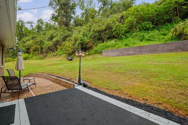3788 Green Valley Road, Huntington, WV 25701