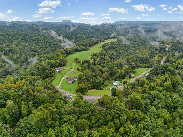 3788 Green Valley Road, Huntington, WV 25701