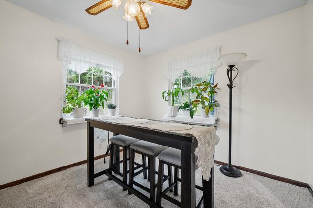 3788 Green Valley Road, Huntington, WV 25701