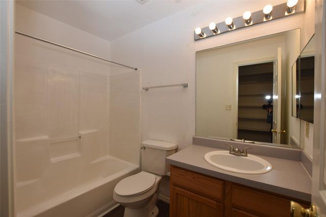 921 Sagewood TRL 921, San Marcos, TX 78666